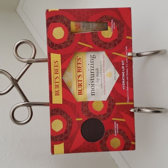 Burt's Bees Bath & Body Burts Bees Hydrating Lip Kit New Poshmark